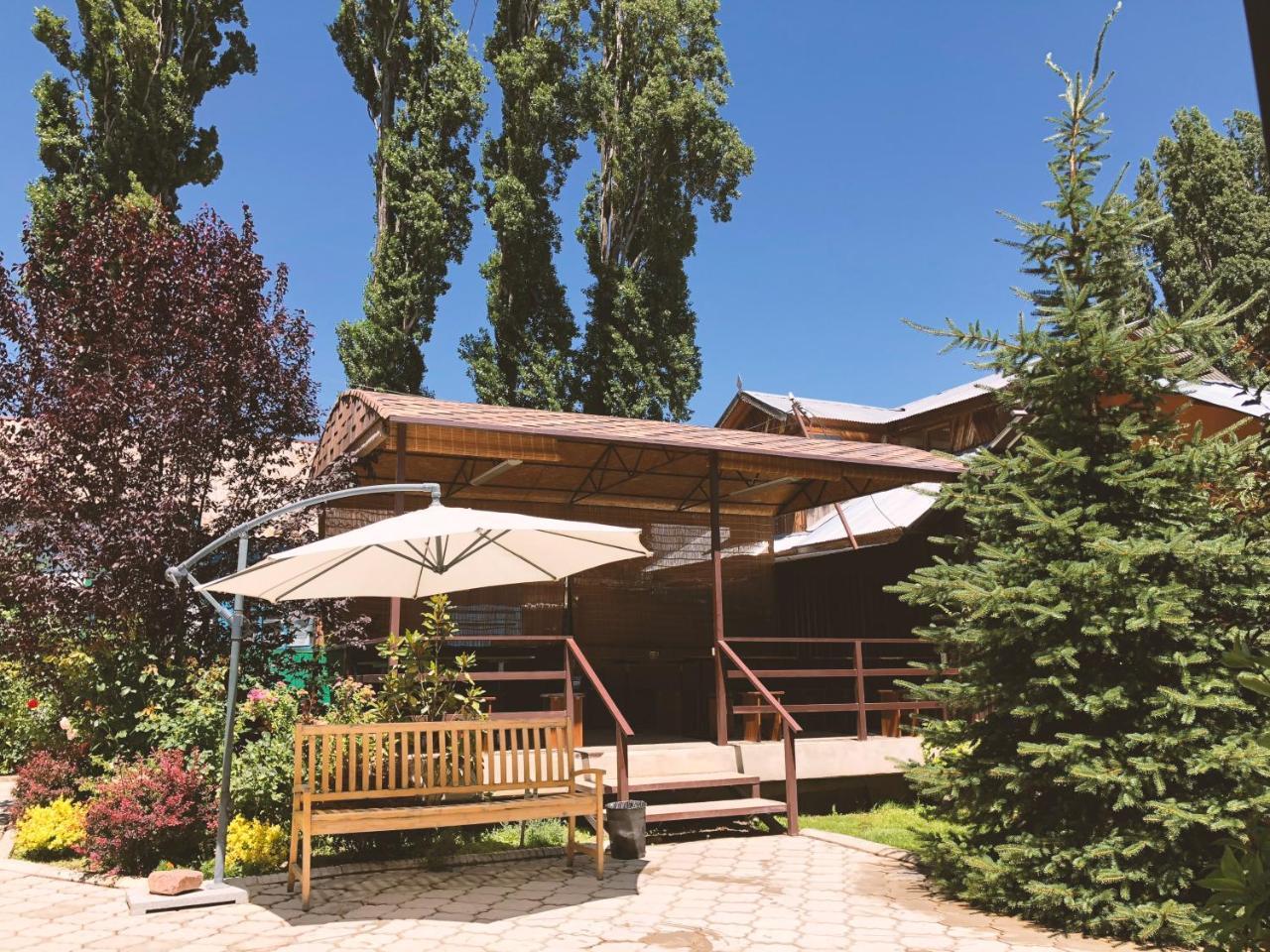 Guest House Leto Dolinka Exteriér fotografie